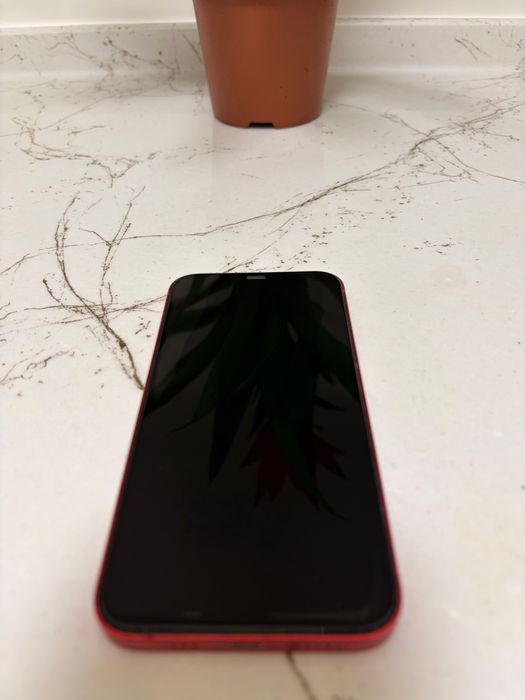 Iphone 12 перфектен