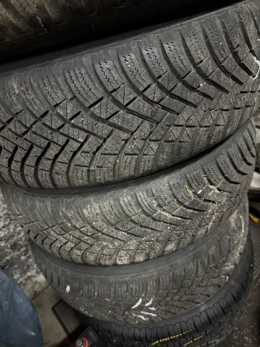 Set 4 roti cu cauciucuri iarna