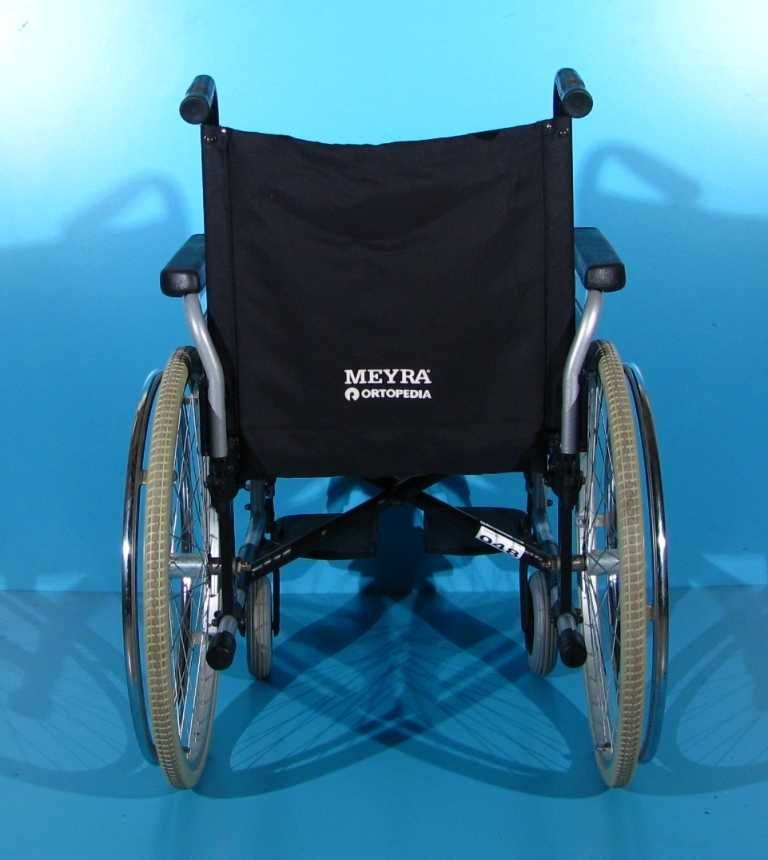 Scaun cu rotile invalizi Meyra / latime sezut 48 cm