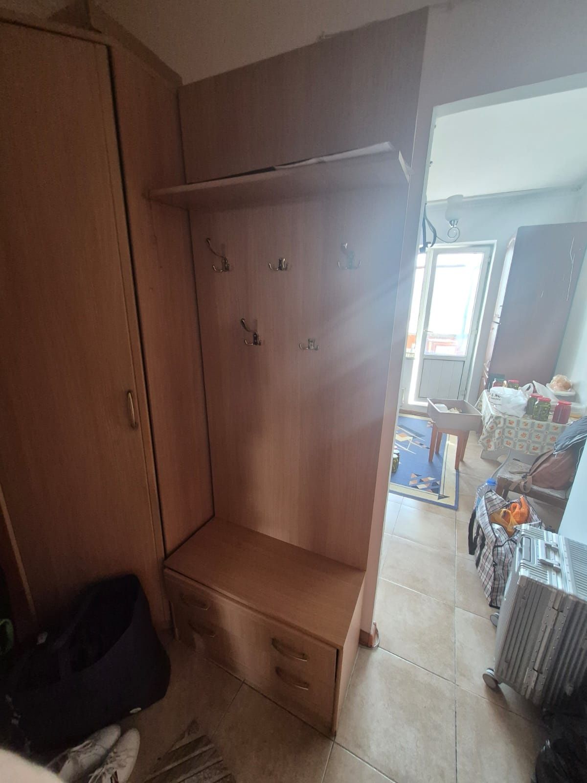Продаю 2 мебели для прихожей