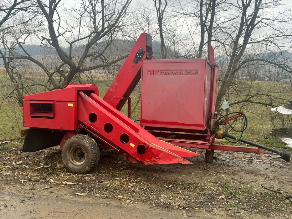 Vând culegatoare de porumb SIP TORNADO 40 EOL-8V