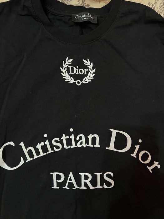 Дамска тениска с къс ръкав