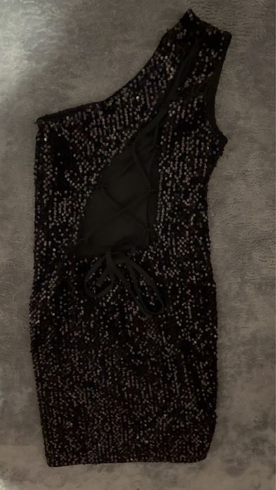 Пайетена рокля