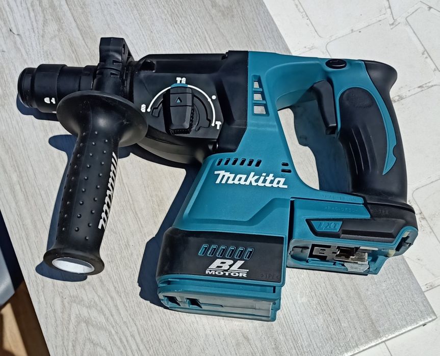 Vând rotopercutor Makita DHR 243Z NOU in cutie