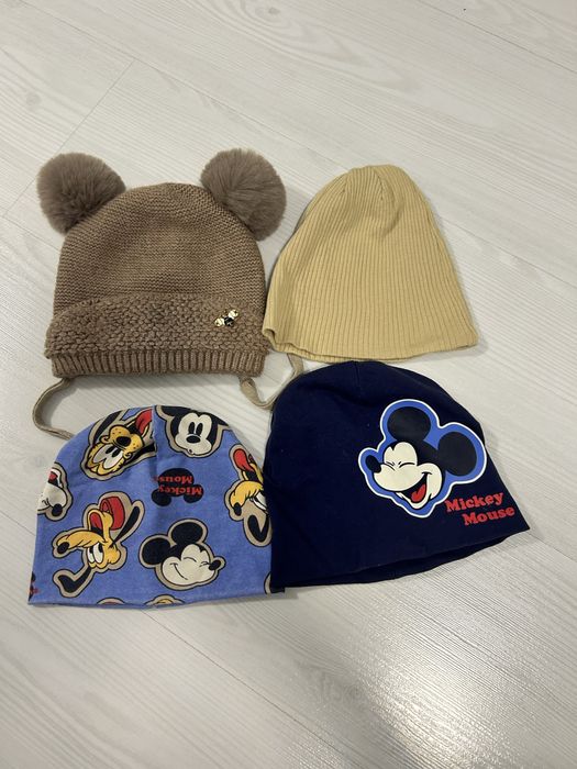 Lot bebe 0/6 luni caciuli si incaltari bebe