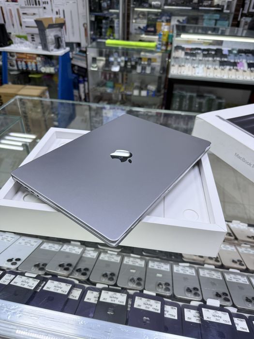 Macbook pro m3 14 inch