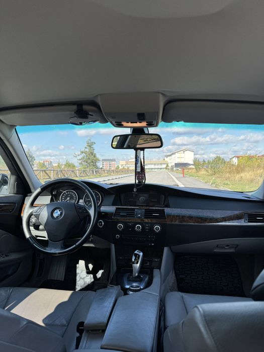 BMW 530Xd.