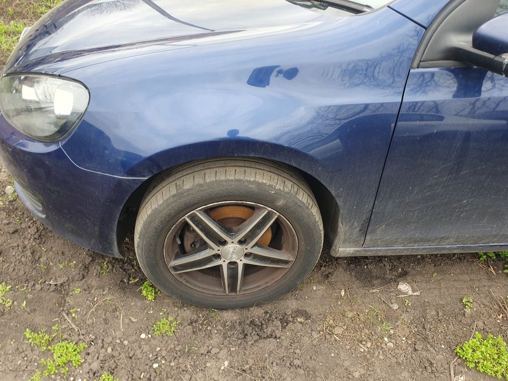Dezmembrez vv golf 6 1.6 tdi CAY , cutie manuala , jante r16 , volan c