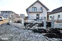 Casa 4 camere la cheie,2bai,120 mp,501 mp teren,zona Corunca