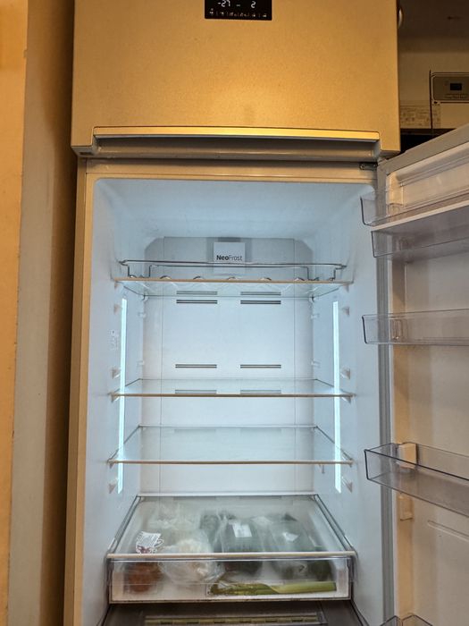 Frigider 2usi Beko NoFrost 70cm 470l