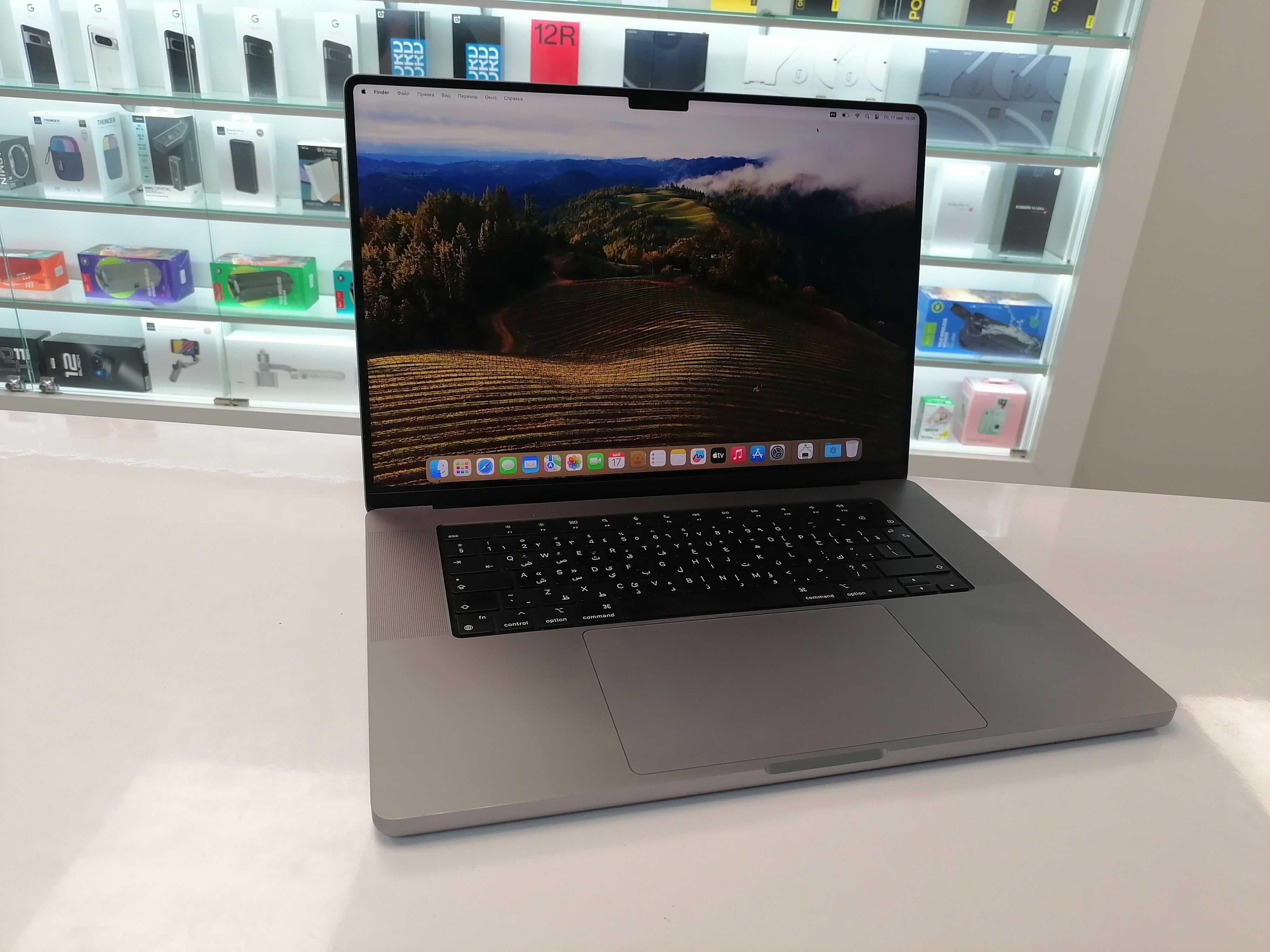 Macbook pro 16 inch M1 PRO 16Ram 512Gb