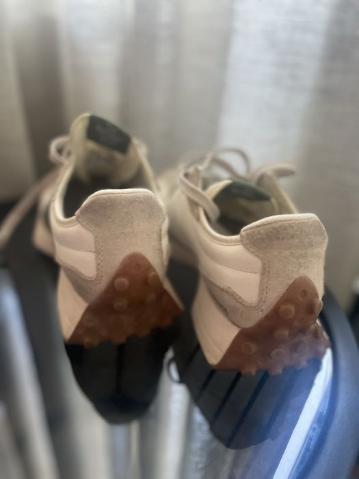 Кожени маратонки New Balance 327 бяло и зелено