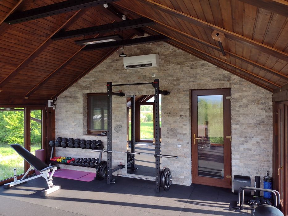 Antrenori personali/sala fitness/KGym