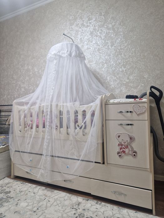 Детская кроватка