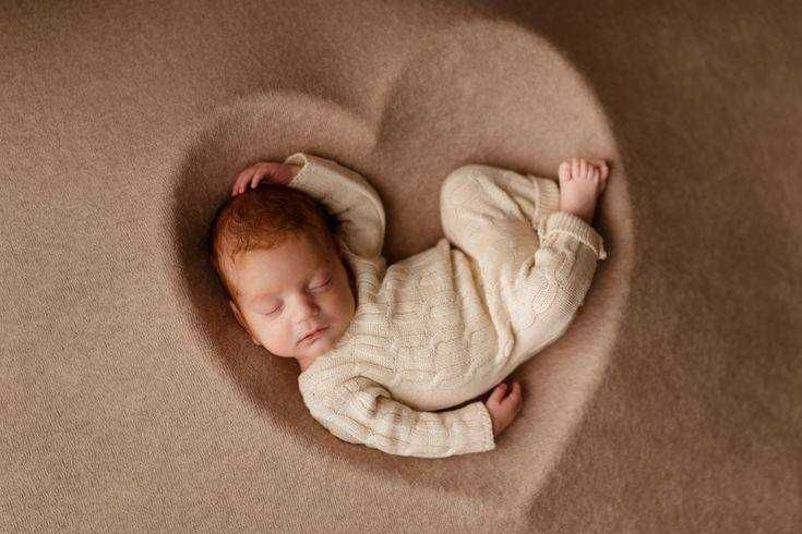 Фотосессия новорожденных newborn (ньюборн) с выездом