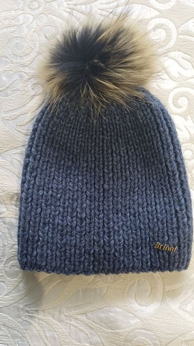 Тёплая шапочка, бубон натуральный мех