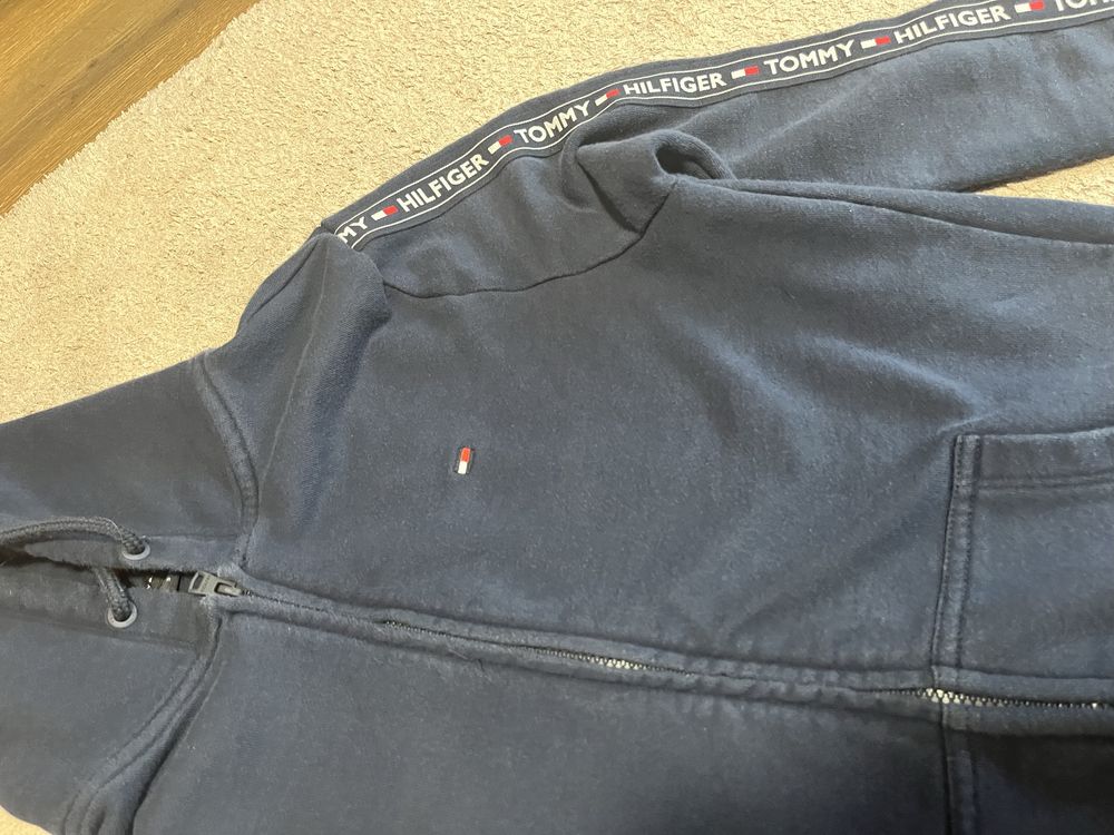 tommy hilfiger S
