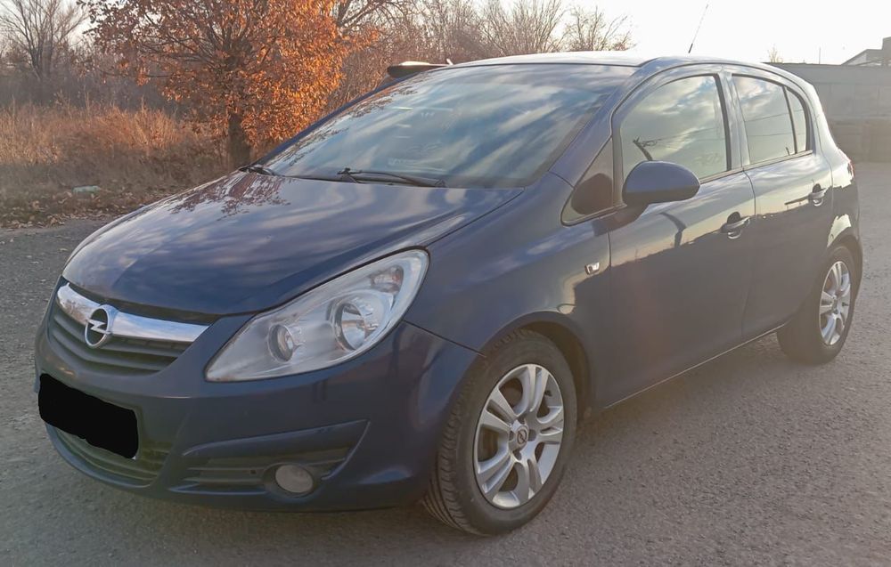 Опель Корса год 2008