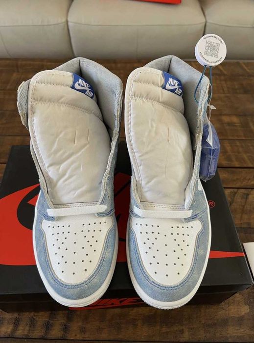 *SALE* Jordan 1 Hyper Royal - verificare colet
