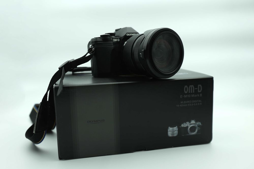 Olympus OM-D E-M10 Mark III с Olympus M.Zuiko ED 12-40mm f/2.8 PRO