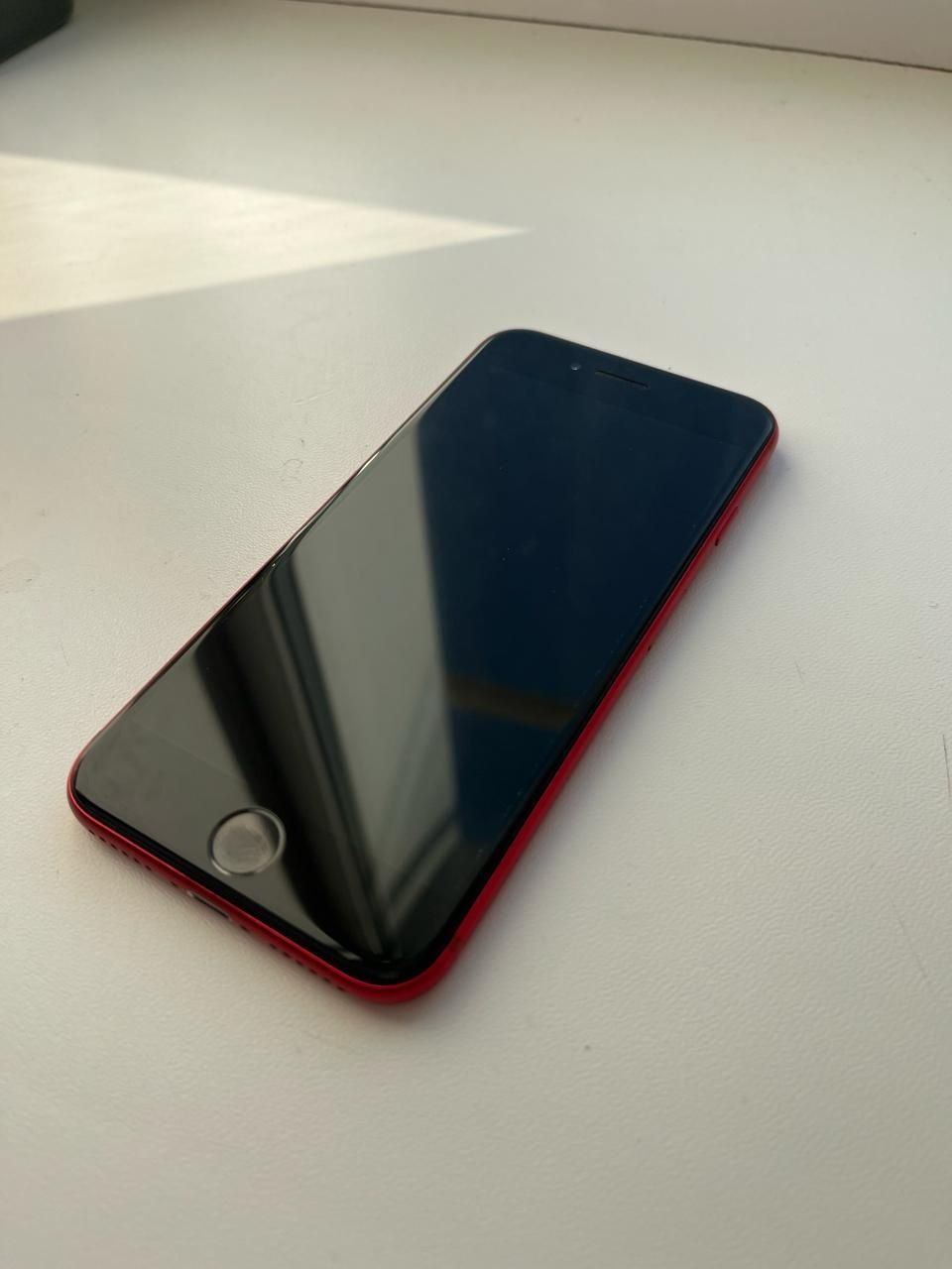 iPhone SE 2020 года