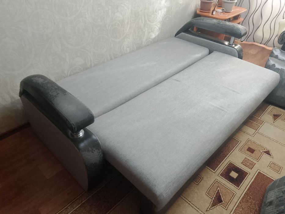 Диван раздвижной б/у