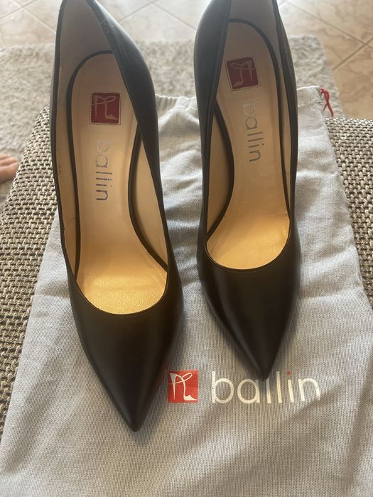 Продавам обувки носени веднъж оригинални италианска марка