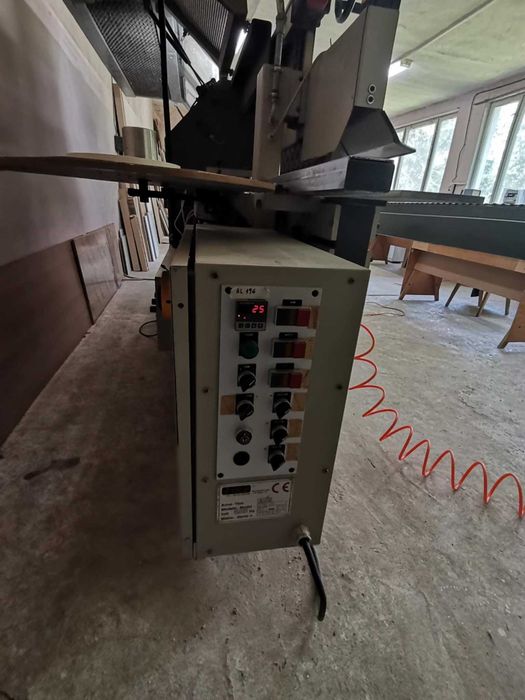 Продавам автоматична кантираща машина