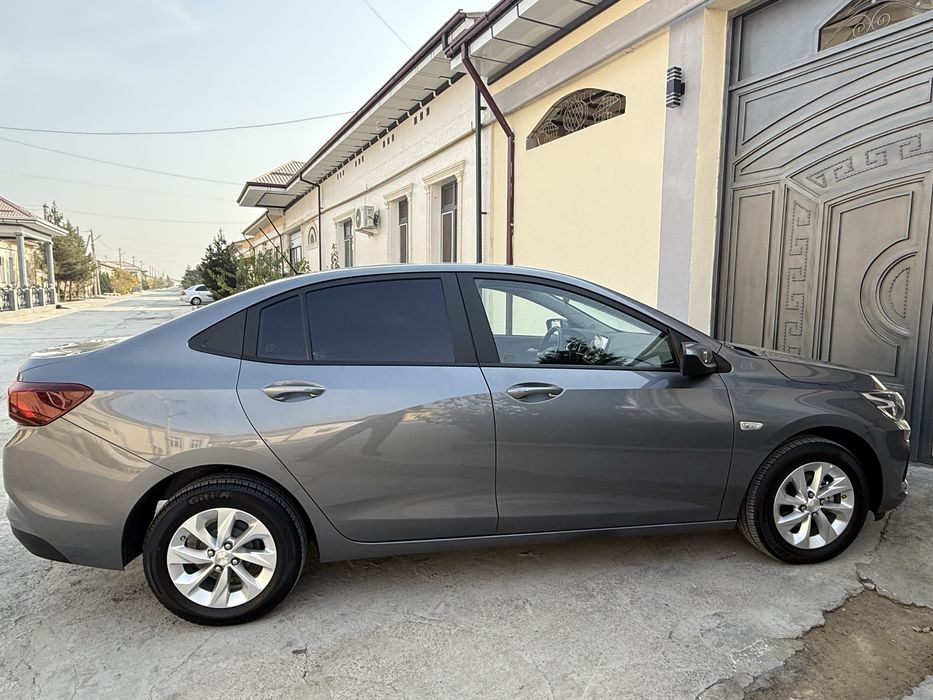 Onix  LTZ 4-pozisiya  a/t sotiladi