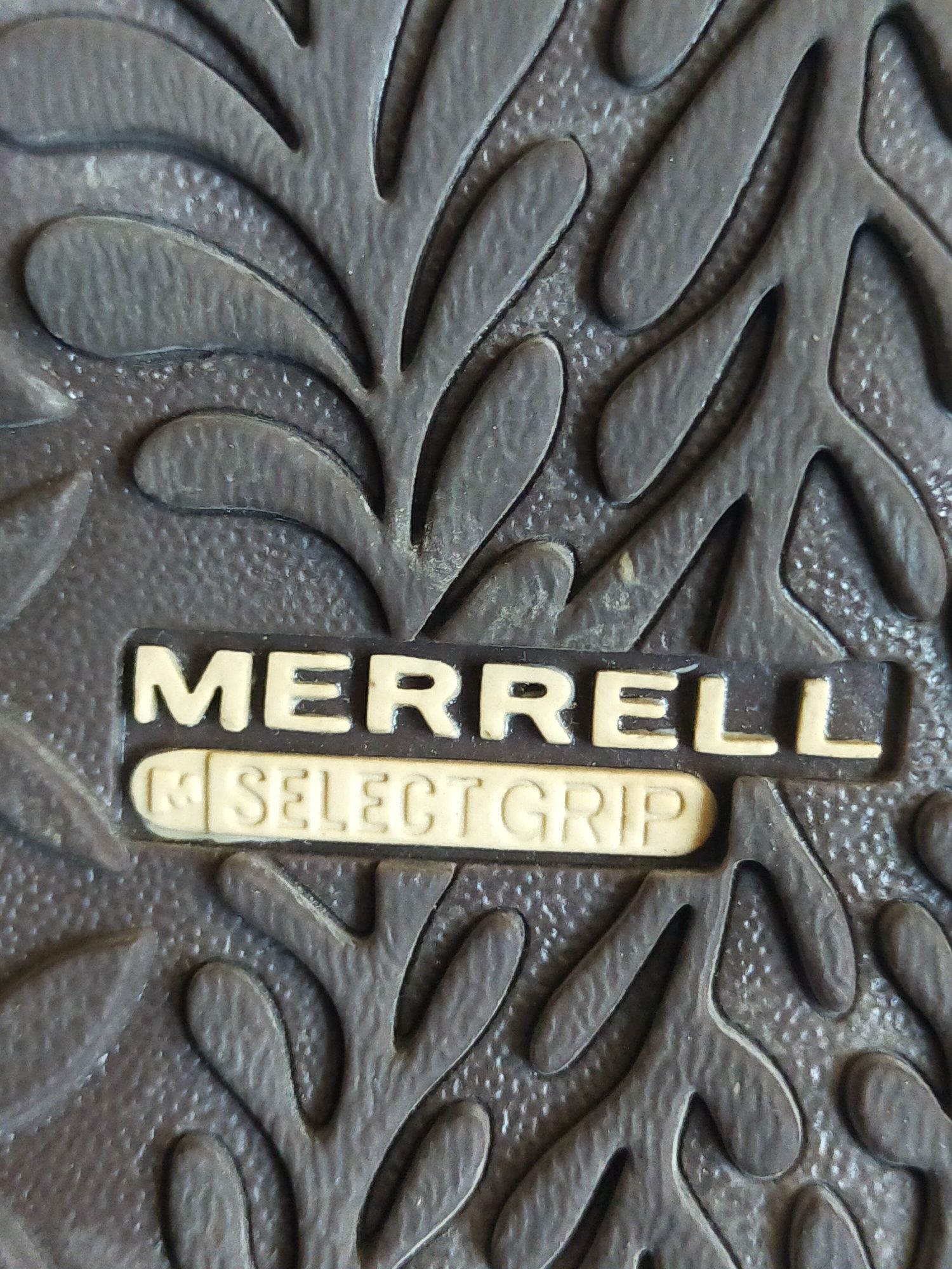 Vând sandale MERRELL mărimea 40