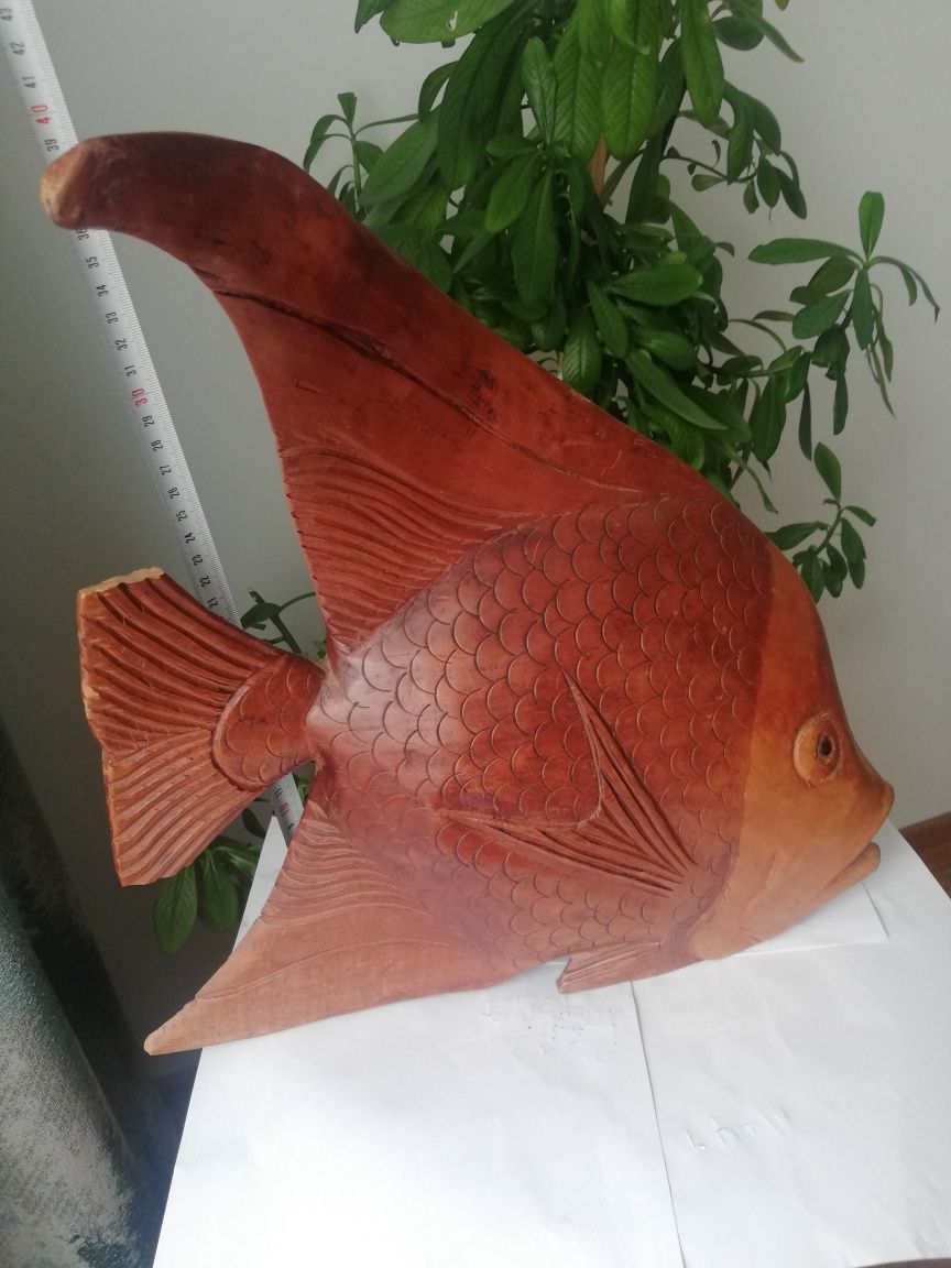 Peste sculptat in lemn de calitate 40 cm pe 40 !