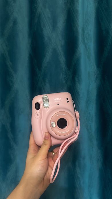 Продаю  Instax mini 11 в отличном состоянии