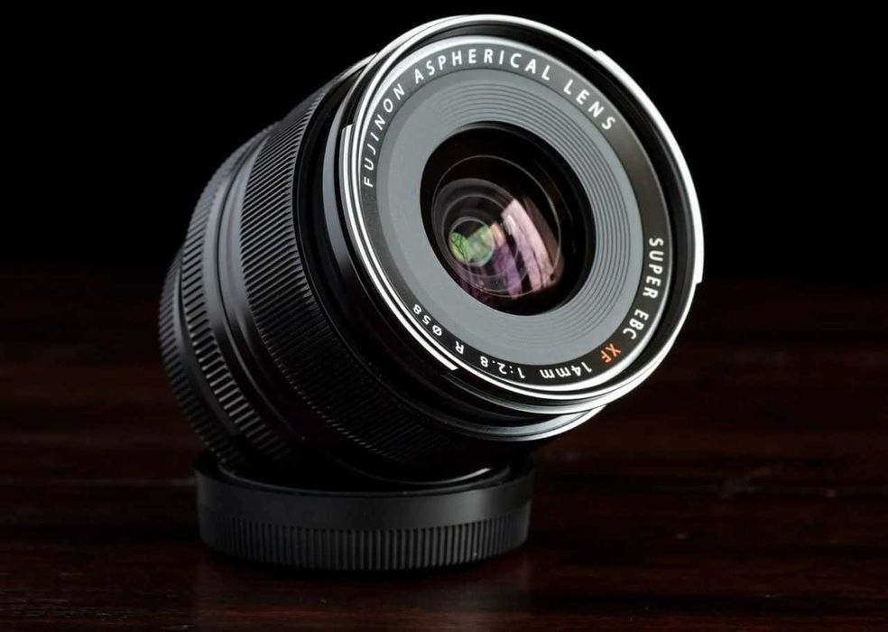 Объектив fujifilm 14 mm, f2.8