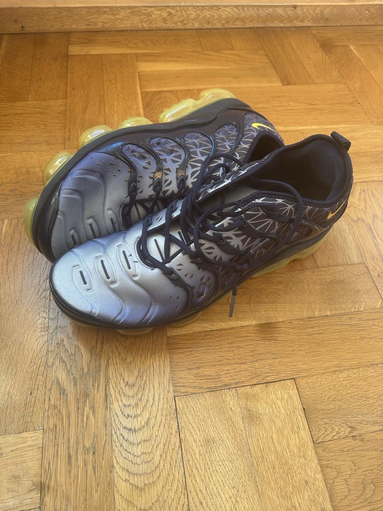 Oбувки Nike TN 48,5номер