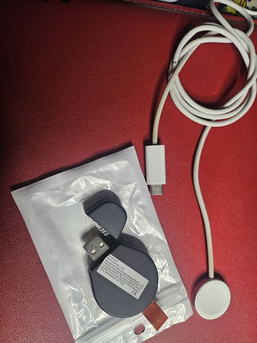 Incarcator pentru  Apple watch tip c  si inca unul nou portabil de buz