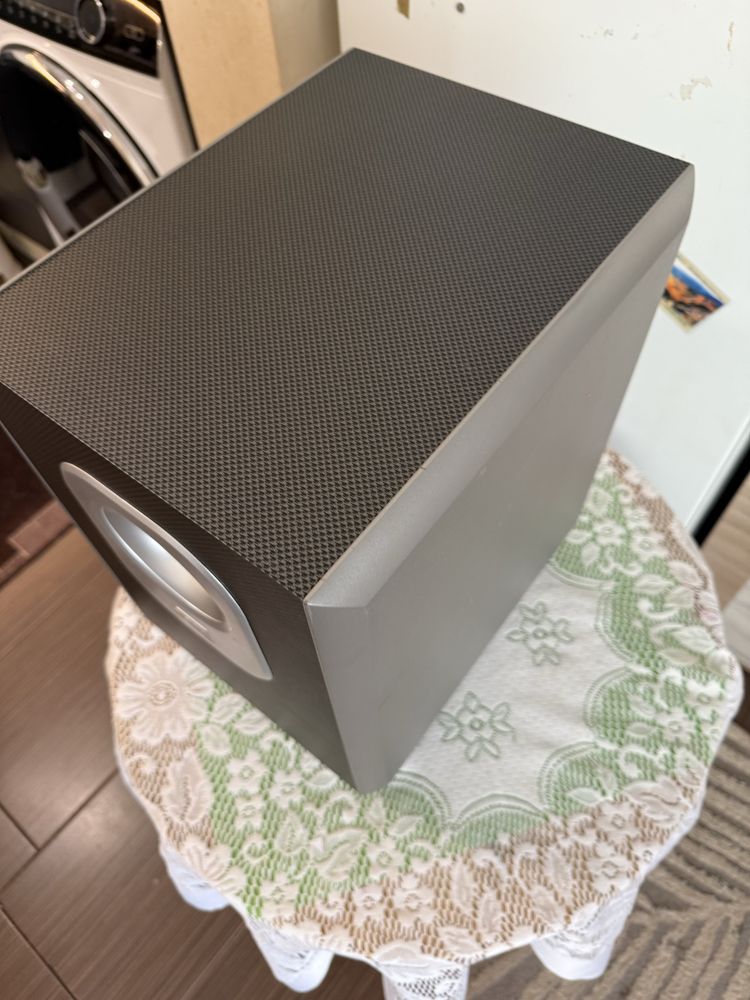 Като нов Subwoofer JBl SUB200/230