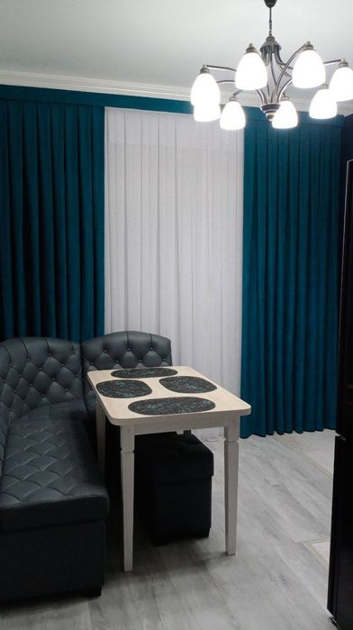 Сув бойида жойлашган квартира сотилади . Квартира озимизаники