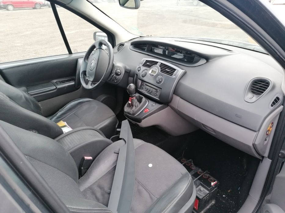 На части! Renault Scenic 1.9DCI