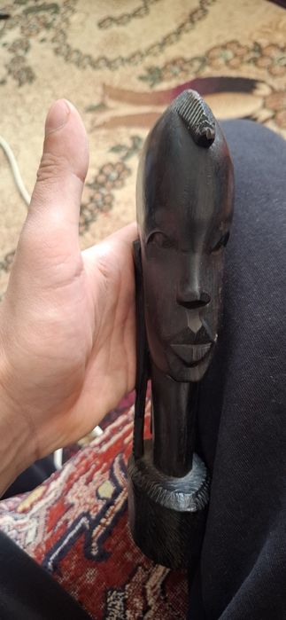 Ръчно изработена абаносова дърворезба – африкански бюст