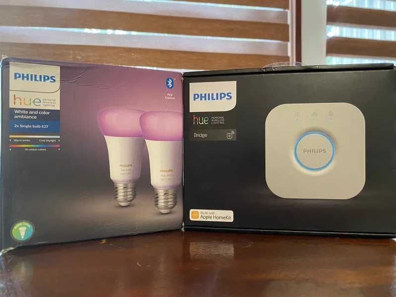 KIT OFERTA Philips Hue Bridge + 2 Becuri Philips E27 RGB SIGILATE