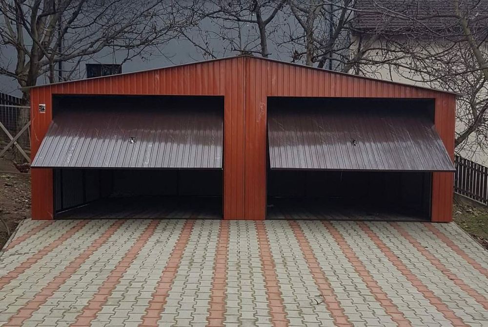 Vând garaje auto din panouri sandwich termoizolante