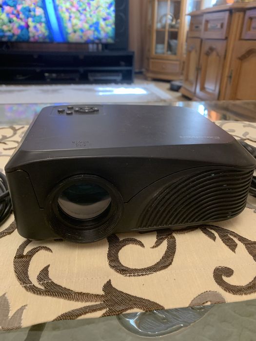 Proiector video Full HD 1080p ExcelVan