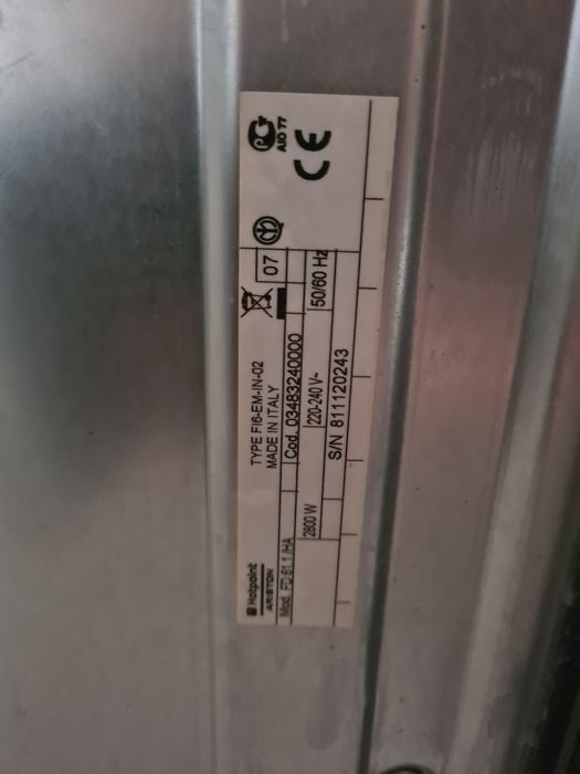 Духовой шкаф Hotpoint Ariston