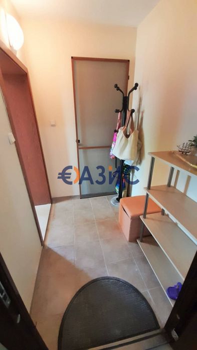 Продава се Тристаен апартамент в к.к. Слънчев бряг - 90 кв.м за 800 €/кв.м - Снимка #3