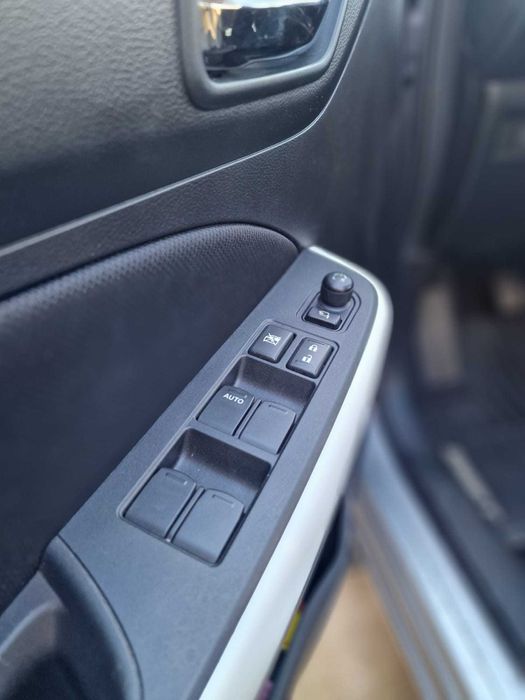 --- Suzuki Swift, 2020, 1.2, 2WD, ben sezină și MildHybrid
