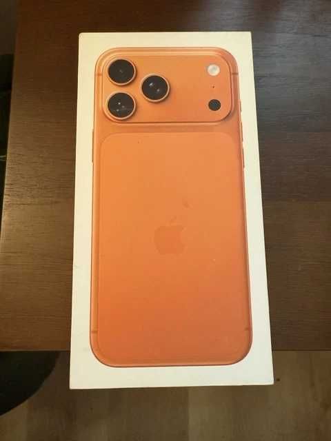 Iphone 17 Pro Max 256GB Cosmic Orange 2бр с 2г. и 3г. гаранция