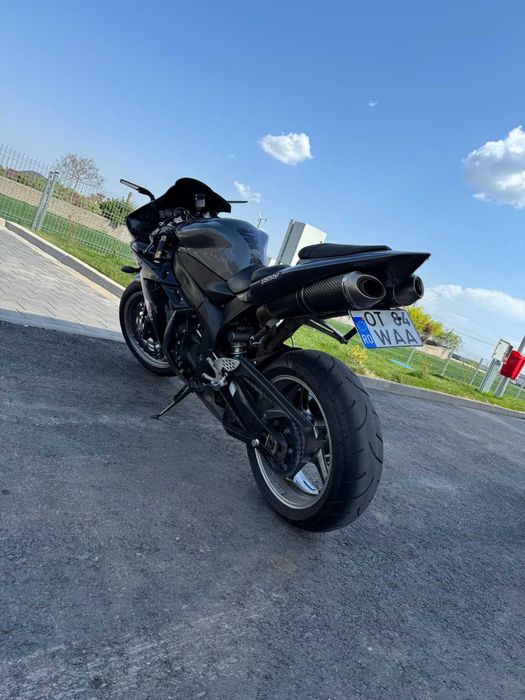 Yamaha R1 RN12 2006