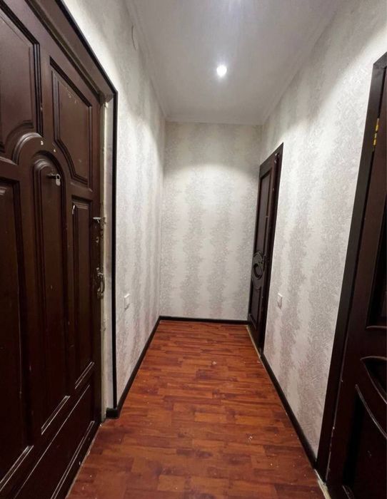 Юнусабод 11.кв 1/4/4 Срочно квартира