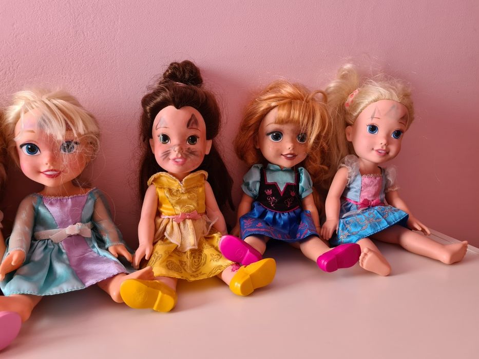 Papusi disney elsa ana rapunzel alba ca zapada