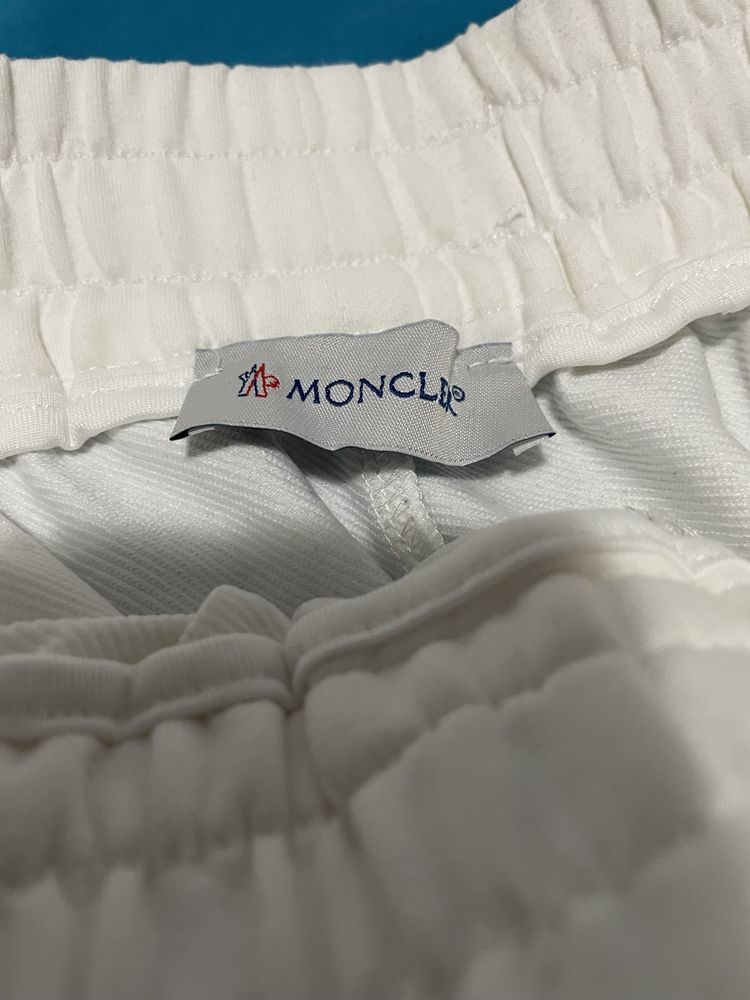 Pantaloni scurti Monclear
